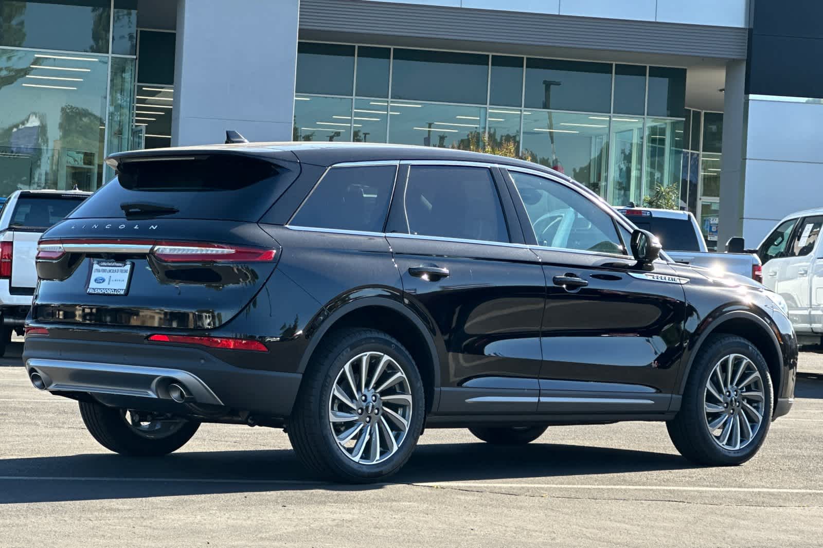 Thumbnail: 2025 Lincoln Corsair - 2