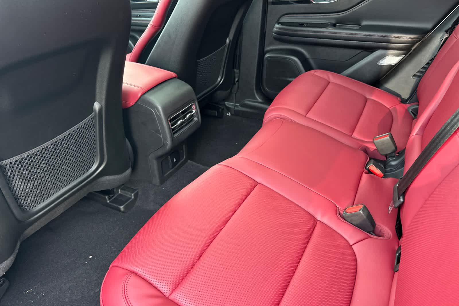 Thumbnail: 2026 Lincoln Corsair - 4