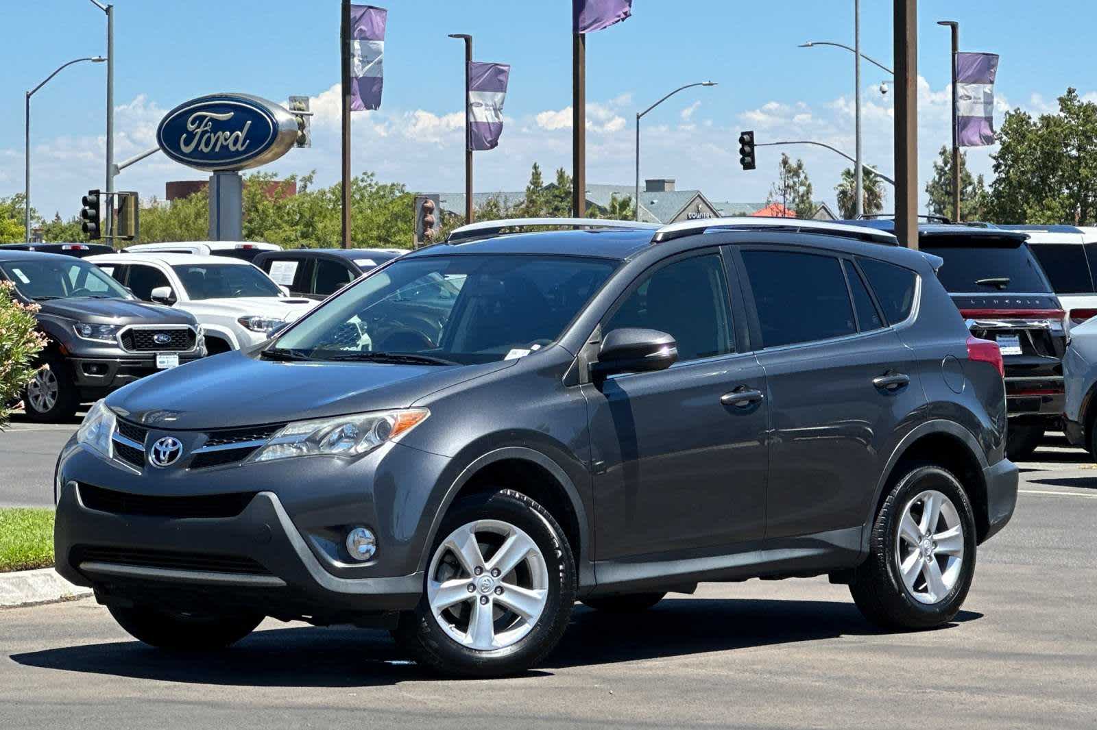 2013 Toyota RAV4 XLE Hero Image