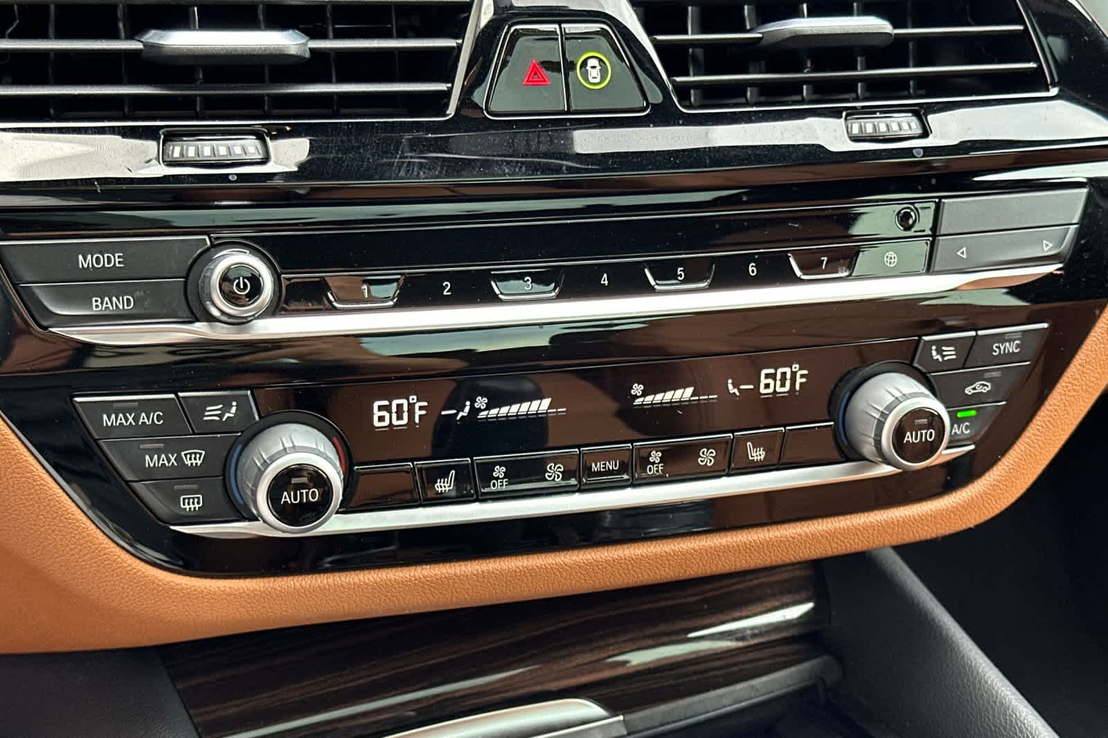Thumbnail: 2021 BMW 5 Series - 20