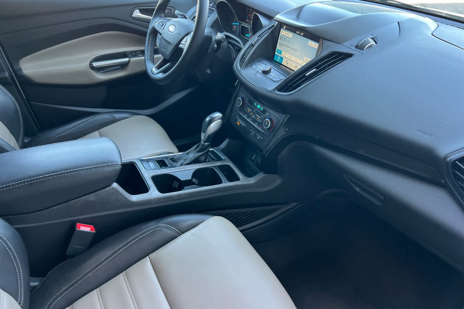 Thumbnail: 2019 Ford Escape - 16