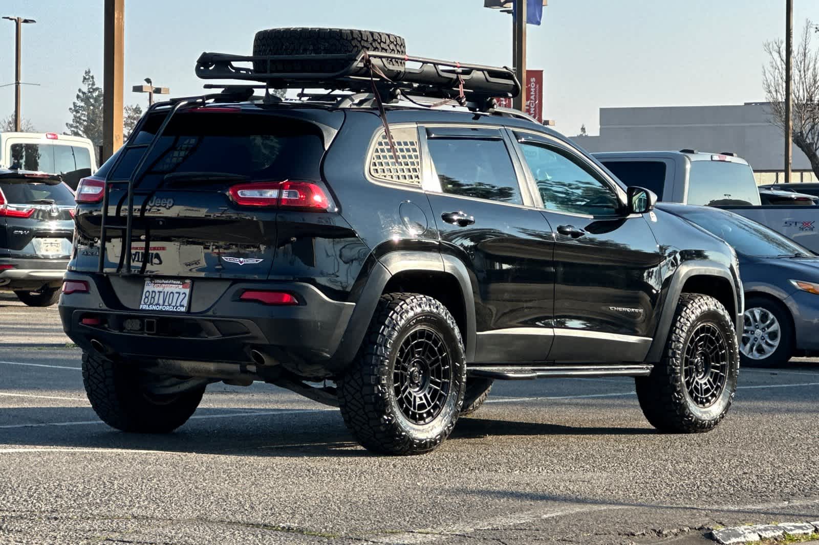 Thumbnail: 2018 Jeep Cherokee - 2