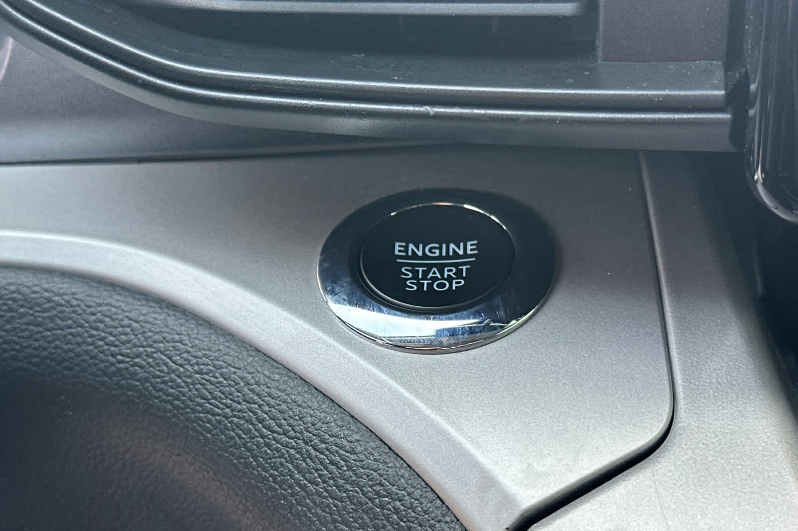 2023 Ford Explorer XLT 23