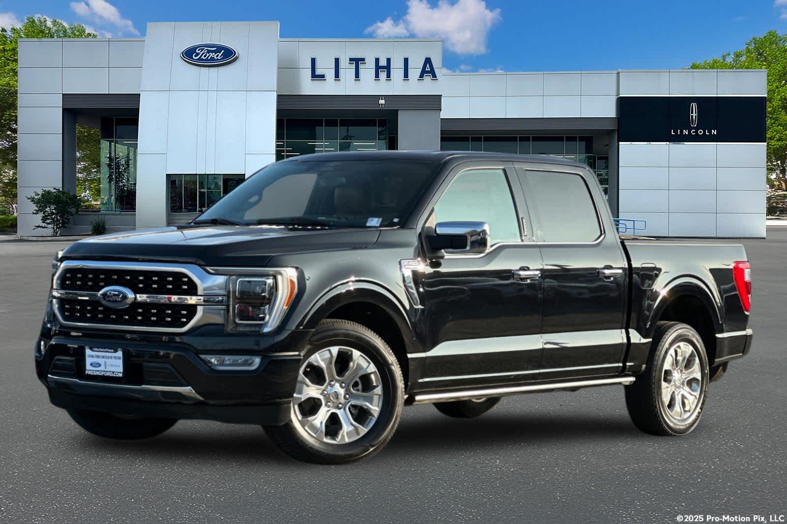 2023 Ford F-150 Platinum's photo