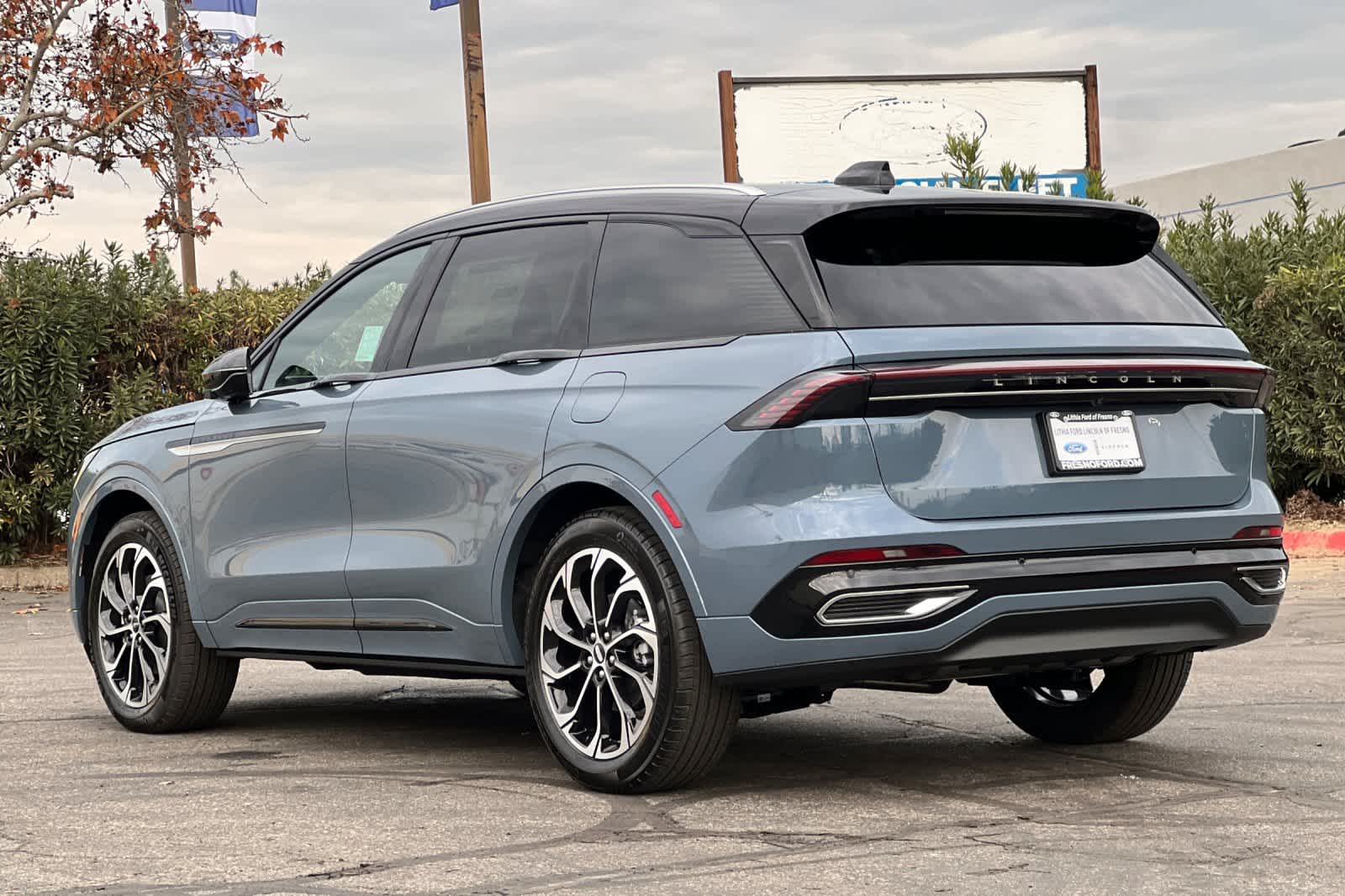 Thumbnail: 2026 Lincoln Nautilus - 6