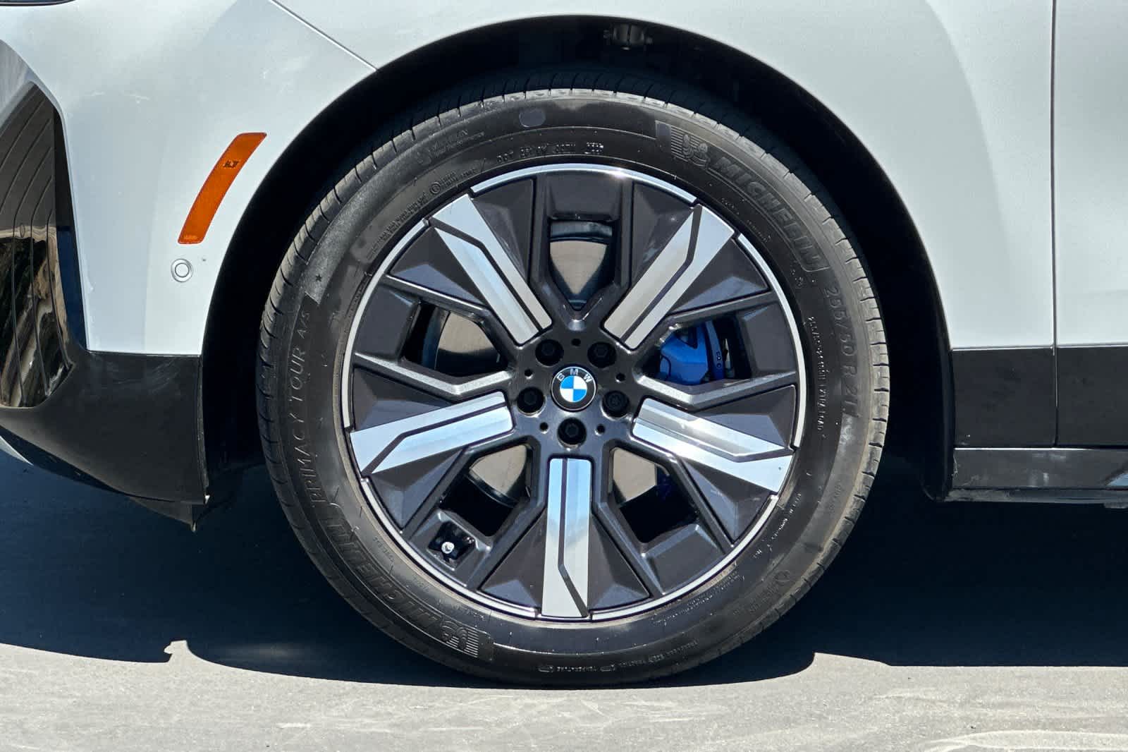 Thumbnail: 2023 BMW iX - 25