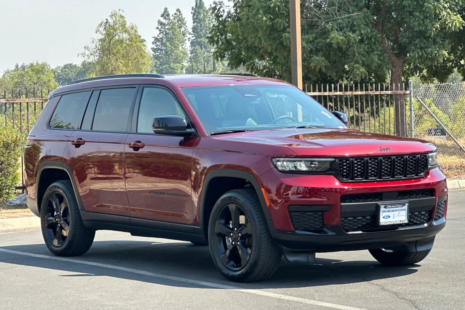 Thumbnail: 2023 Jeep Grand Cherokee - 9