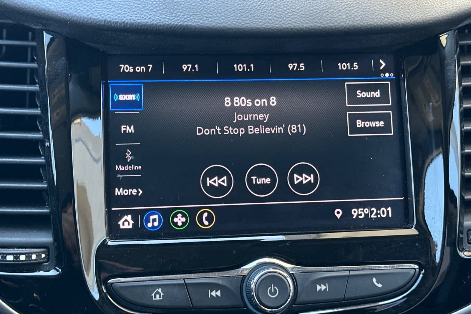 Thumbnail: 2021 Chevrolet Trax - 18
