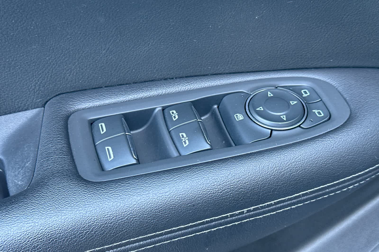 Thumbnail: 2021 Cadillac XT5 - 13