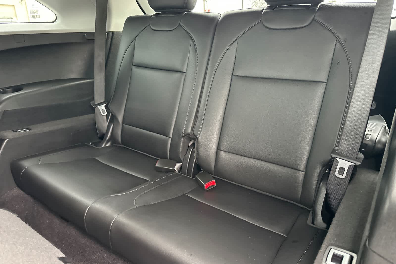 Thumbnail: 2020 Acura MDX - 16