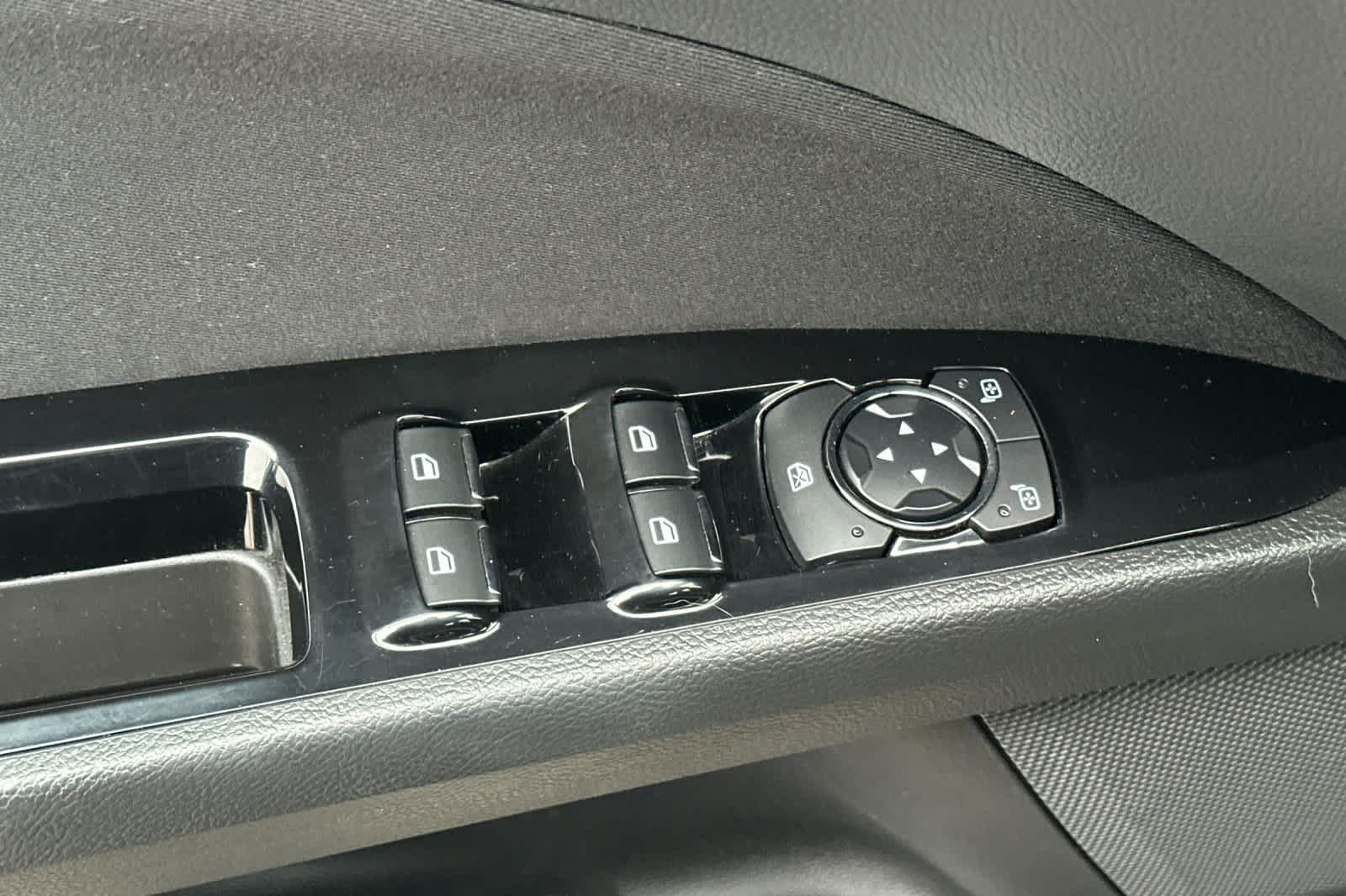 Thumbnail: 2015 Ford Fusion - 14