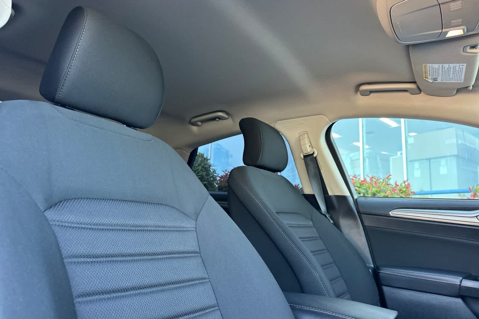 Thumbnail: 2017 Ford Fusion - 16