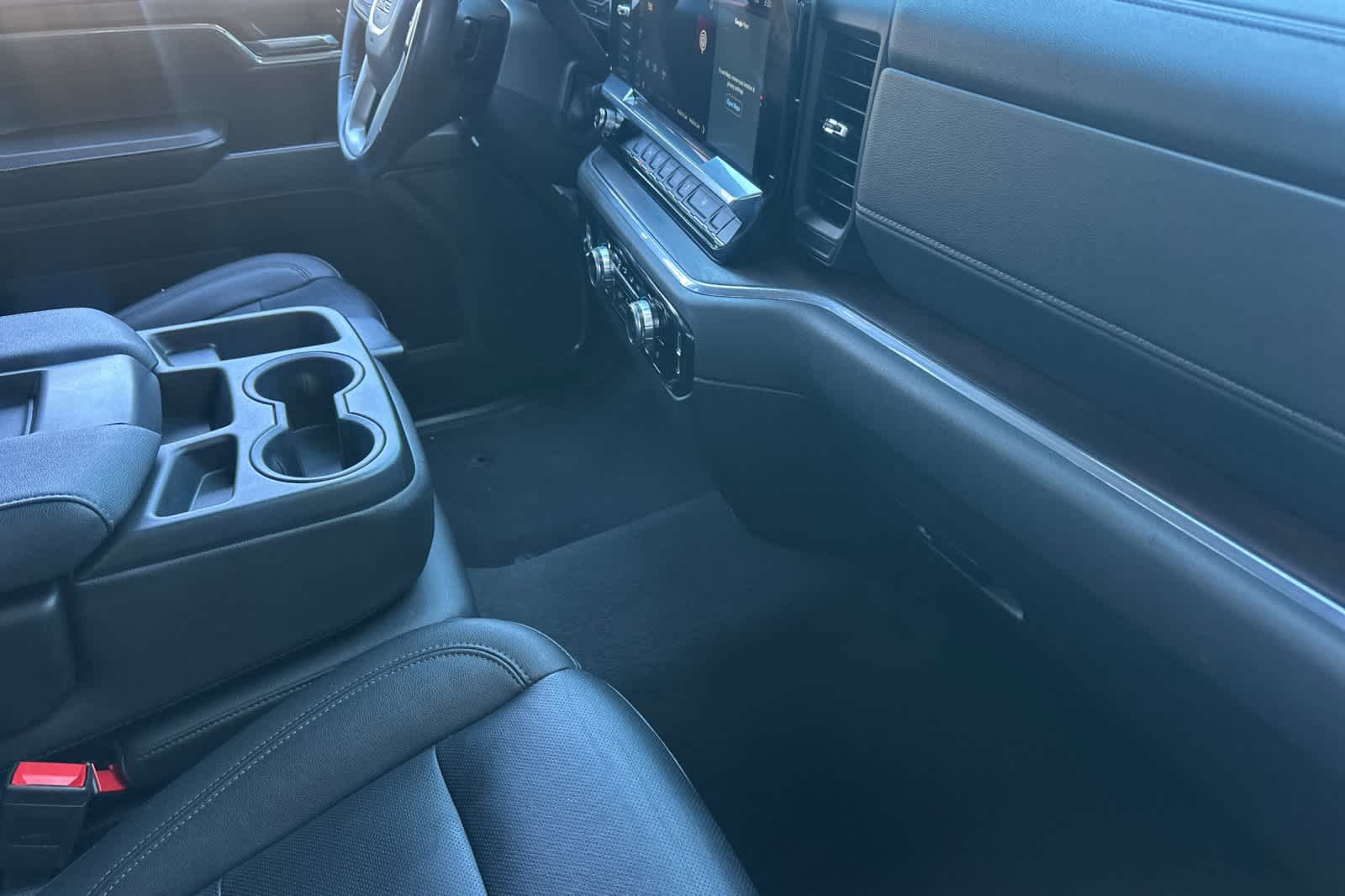 Thumbnail: 2024 GMC Sierra 1500 - 16