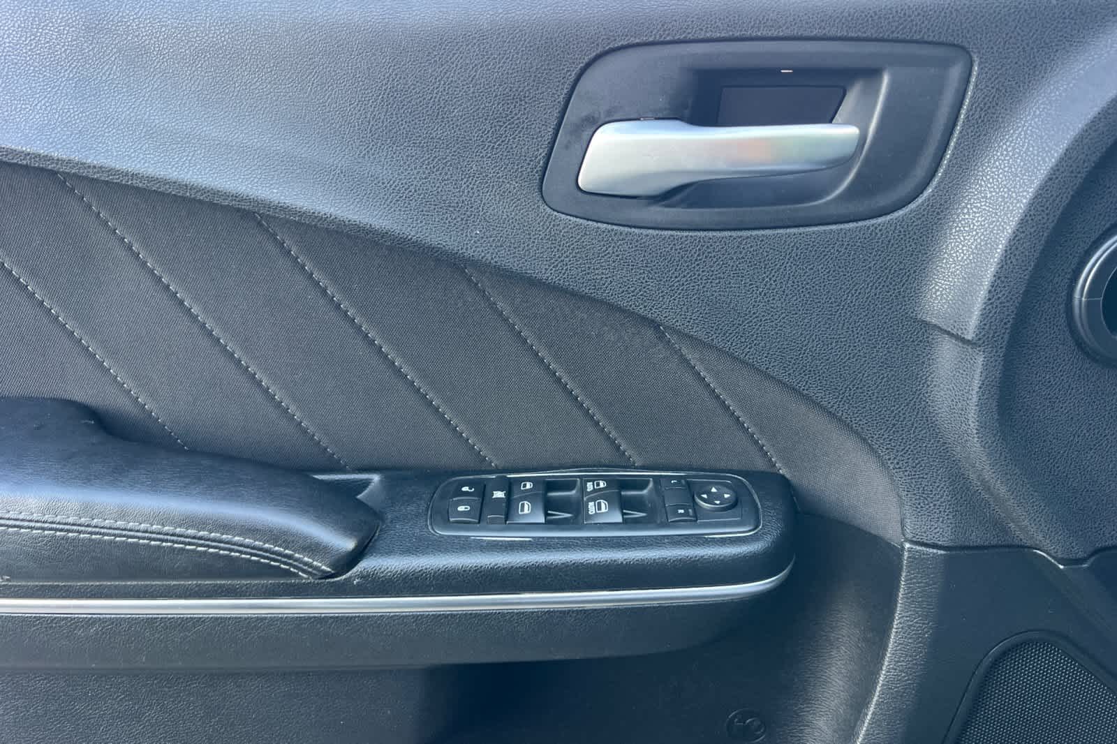 Thumbnail: 2017 Dodge Charger - 12