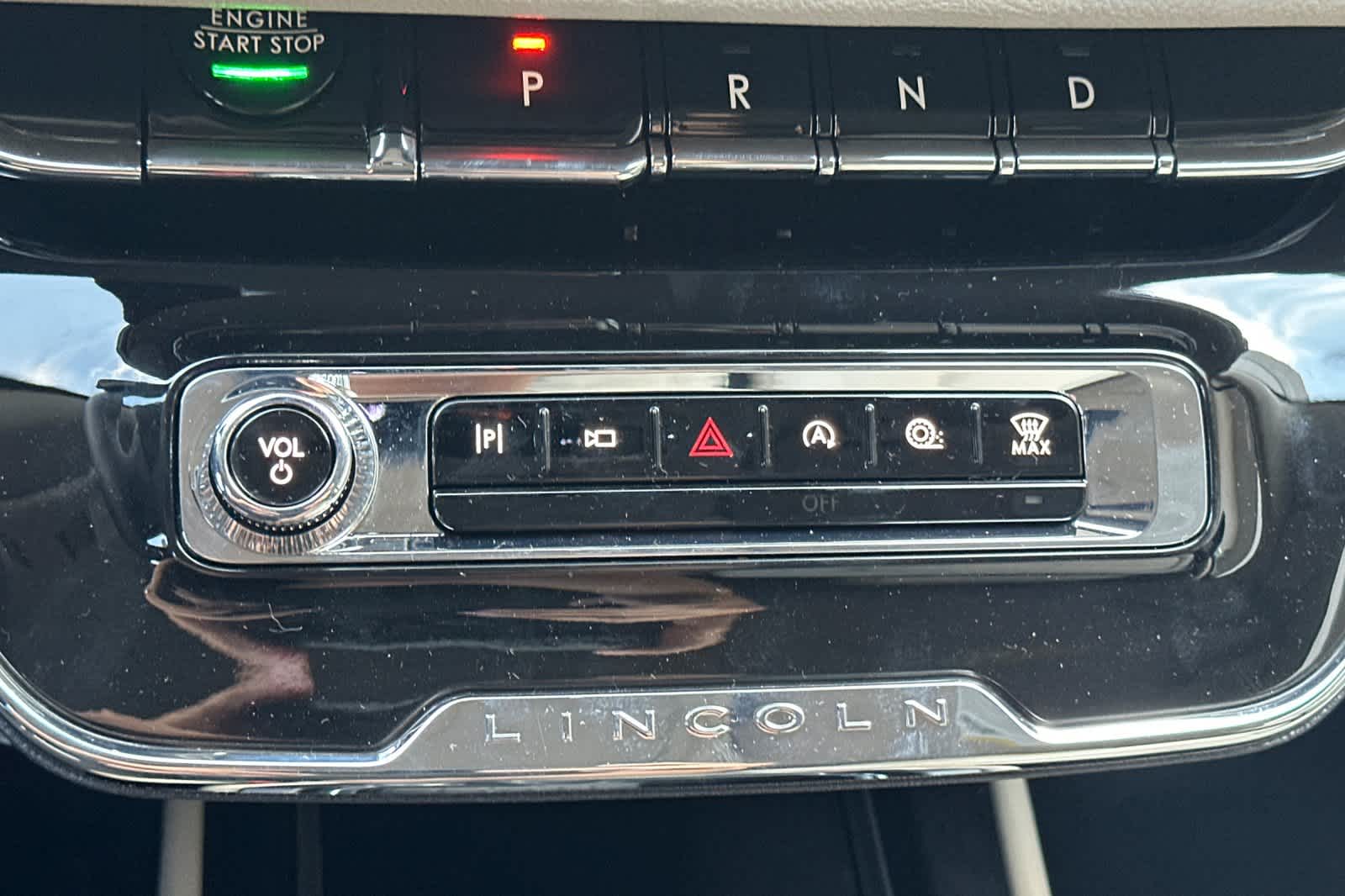 Thumbnail: 2025 Lincoln Corsair - 22