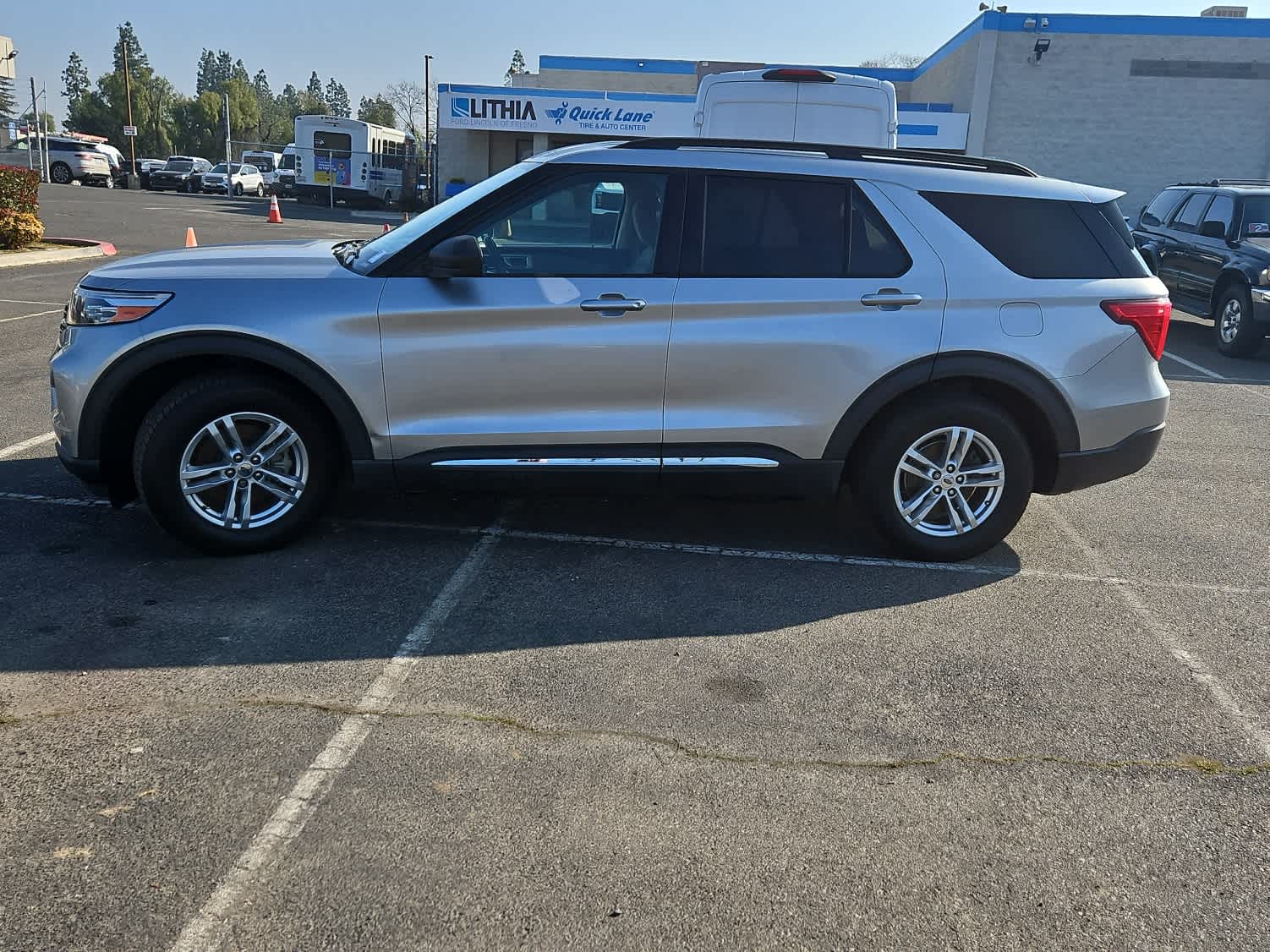 Thumbnail: 2020 Ford Explorer - 5