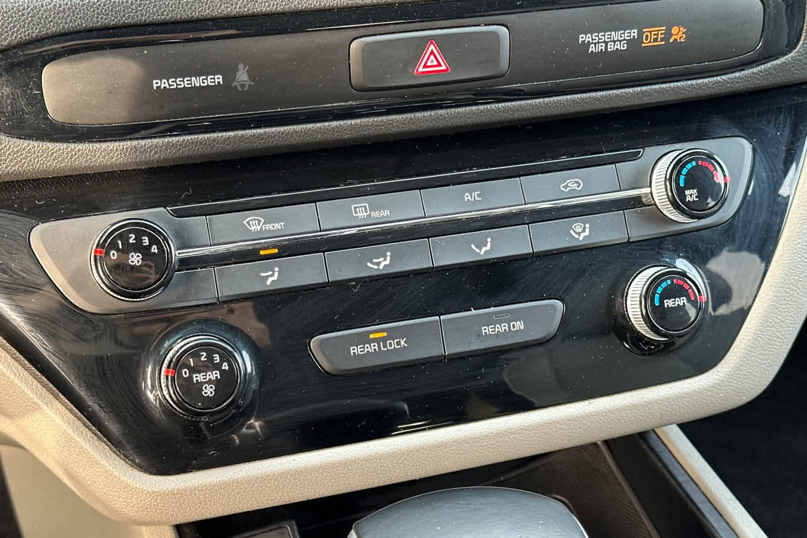 Thumbnail: 2021 Kia Sedona - 21