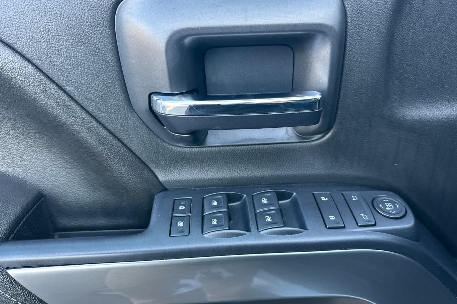 Thumbnail: 2016 Chevrolet Silverado 1500 - 12