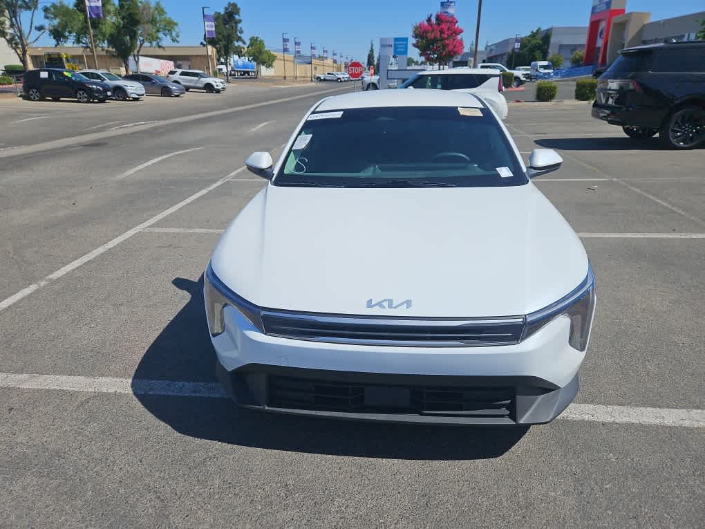Thumbnail: 2025 Kia K4 - 3