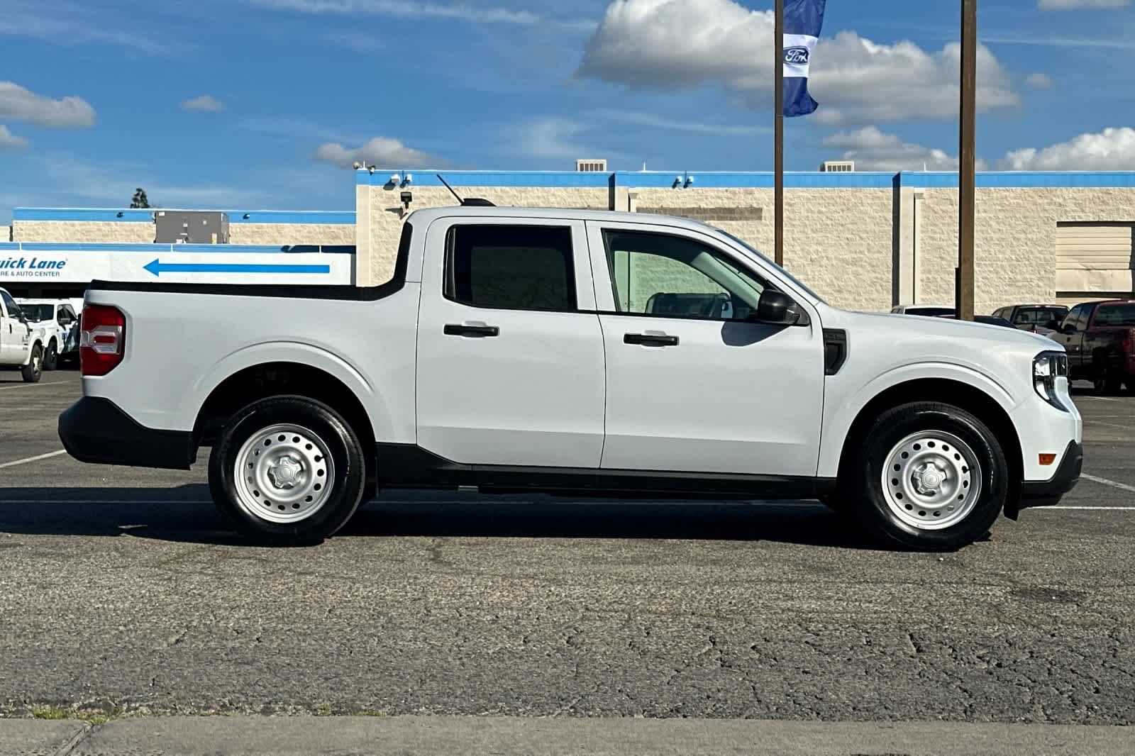 Thumbnail: 2025 Ford Maverick - 9