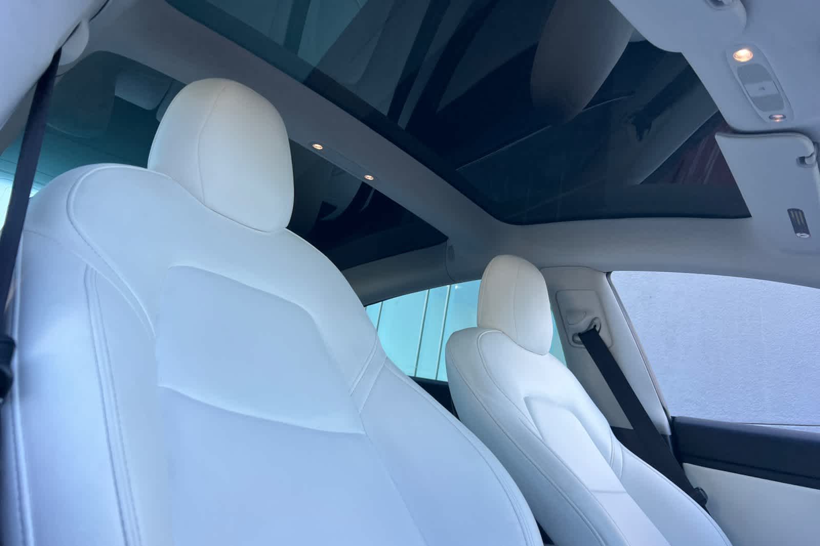 Thumbnail: 2019 Tesla Model 3 - 16