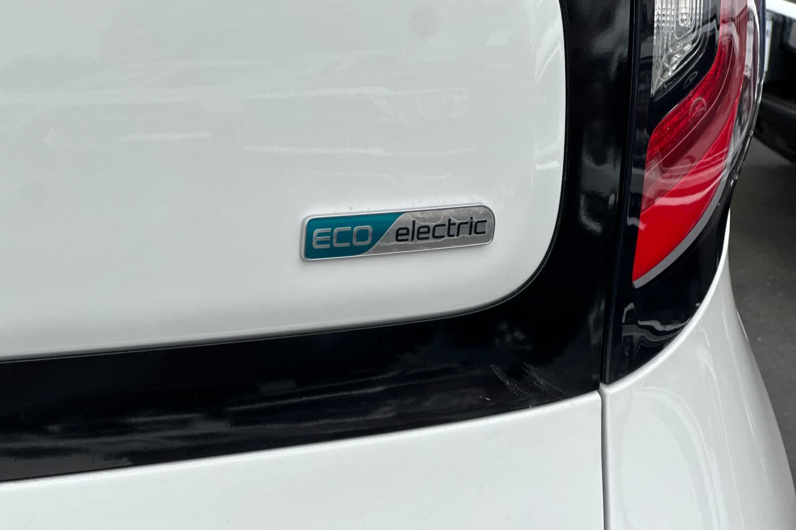 Thumbnail: 2017 Kia Soul EV - 27