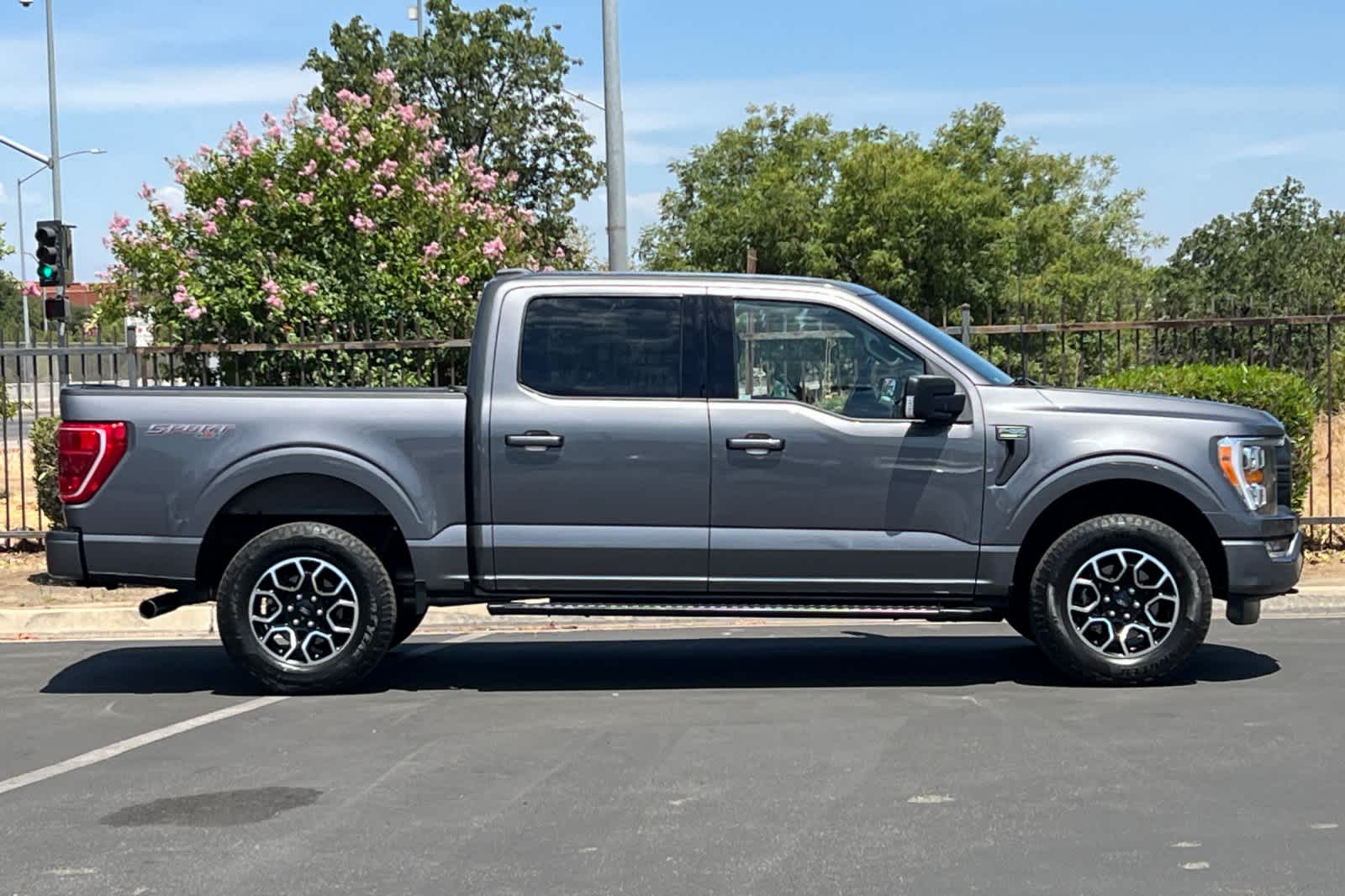Thumbnail: 2022 Ford F-150 - 9