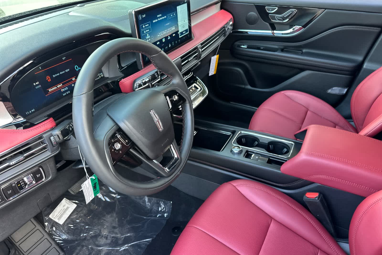 Thumbnail: 2025 Lincoln Corsair - 12