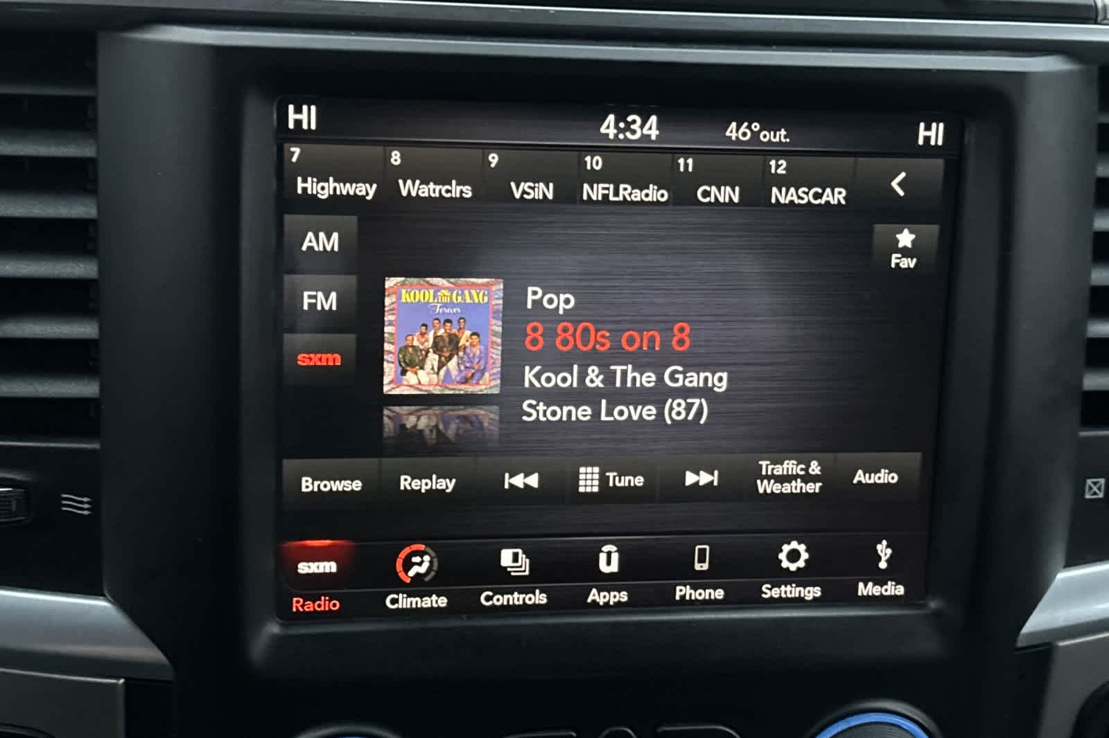 Thumbnail: 2019 RAM 1500 Classic - 17