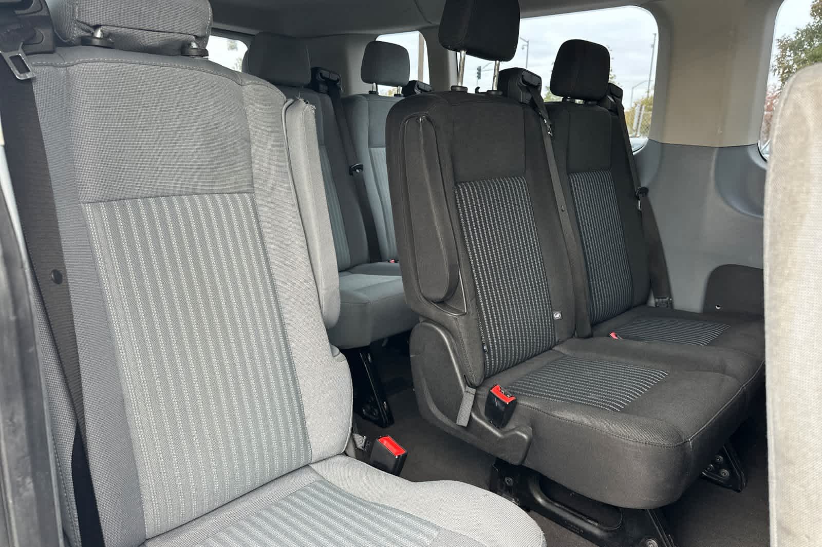 Thumbnail: 2017 Ford Transit Series - 15