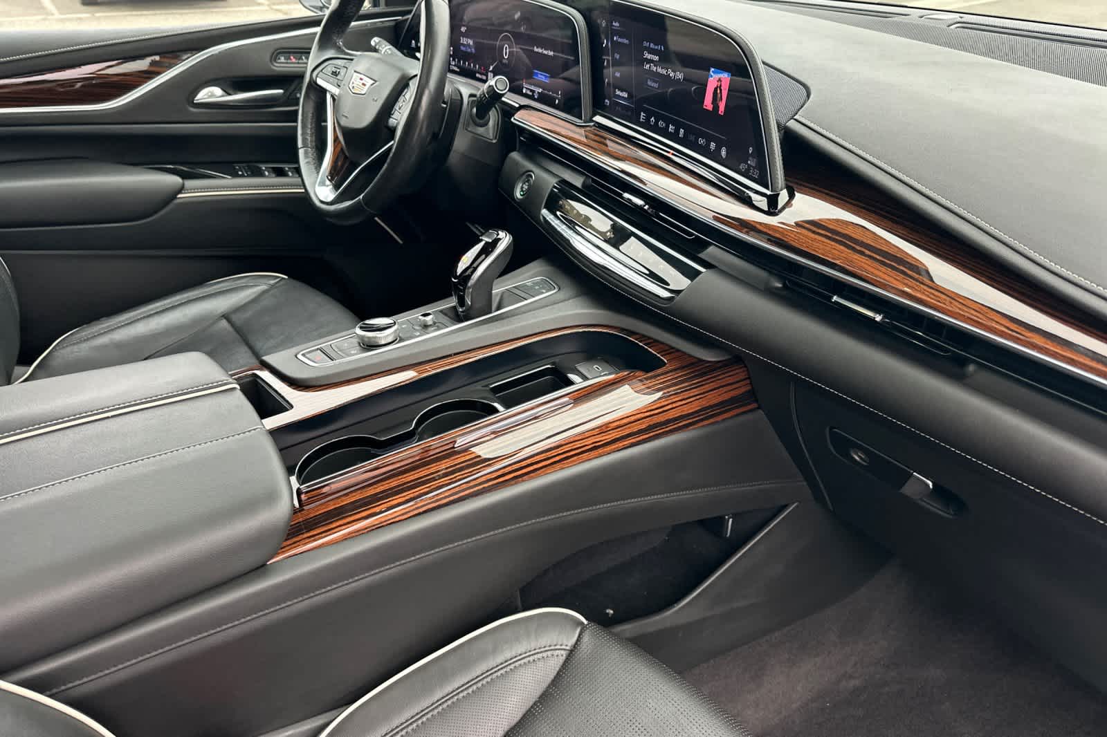 Thumbnail: 2022 Cadillac Escalade - 18