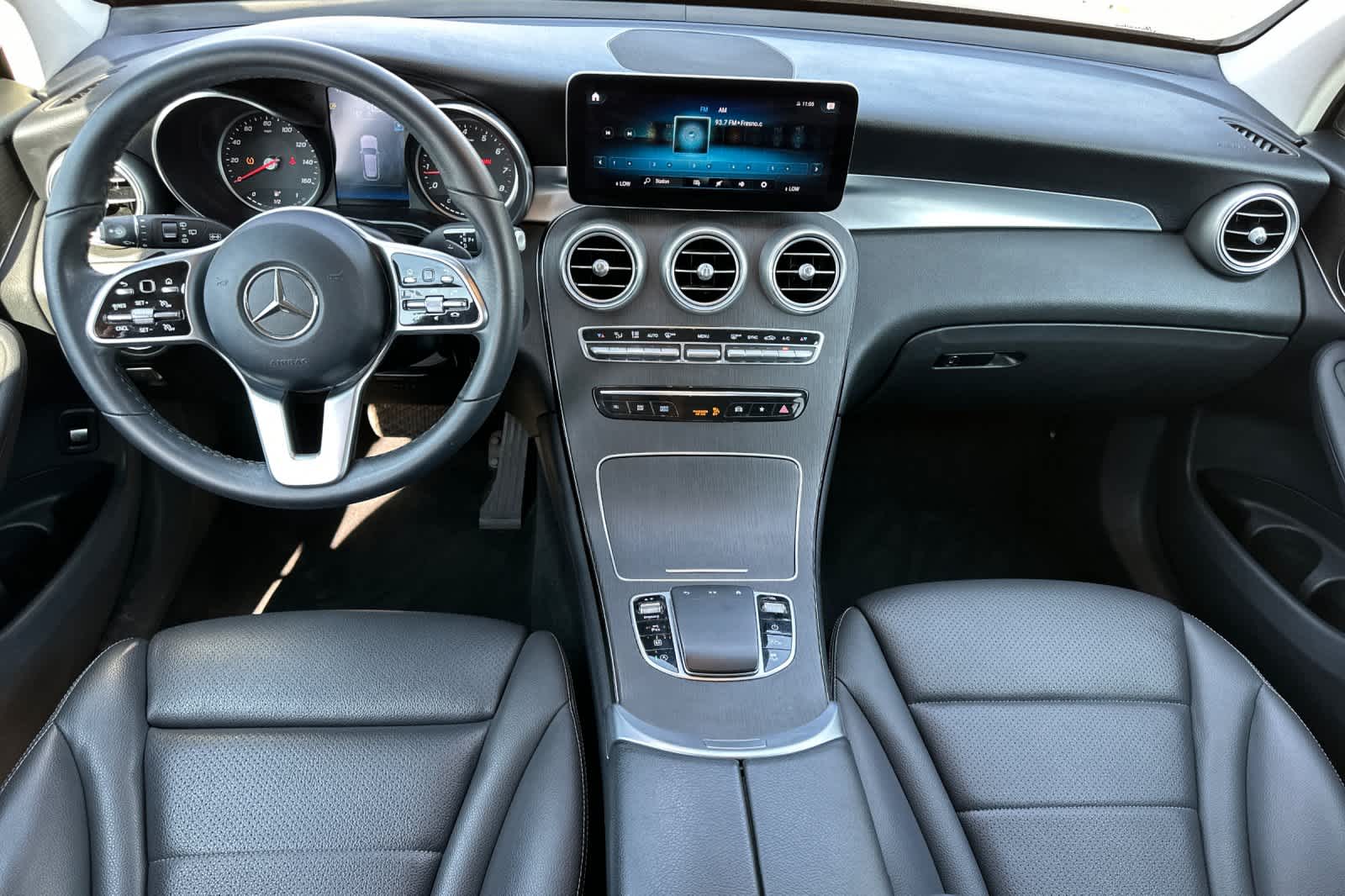 Thumbnail: 2022 Mercedes-Benz GLC - 3