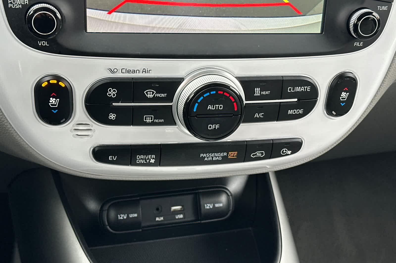 Thumbnail: 2017 Kia Soul EV - 20