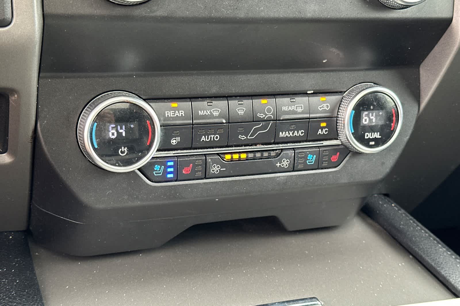 Thumbnail: 2019 Ford Expedition - 22