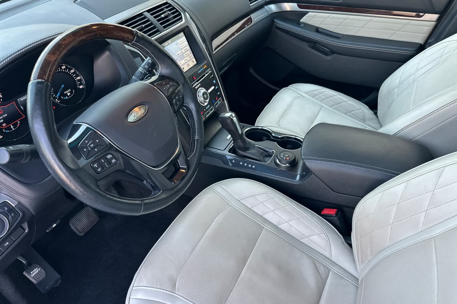 Thumbnail: 2017 Ford Explorer - 12