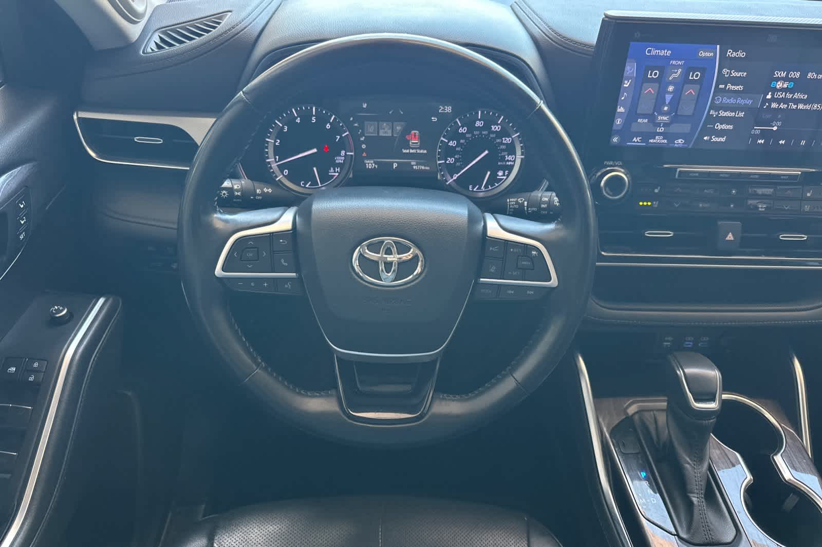 Thumbnail: 2022 Toyota Highlander - 13