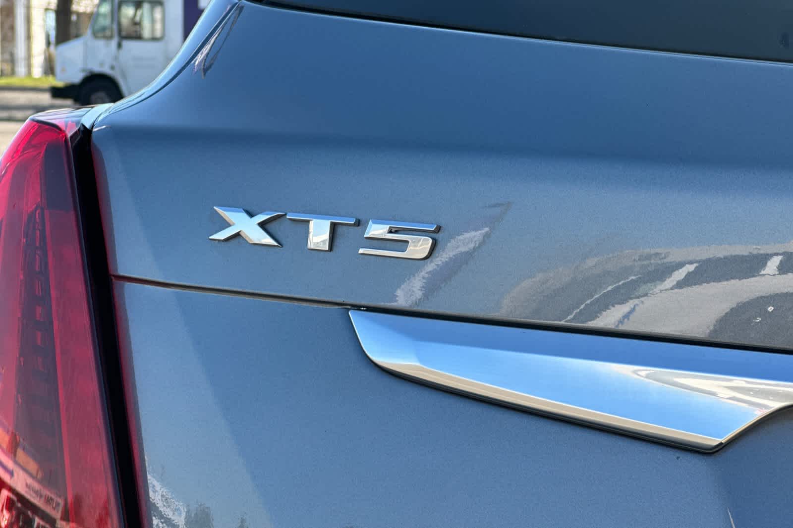 Thumbnail: 2021 Cadillac XT5 - 27