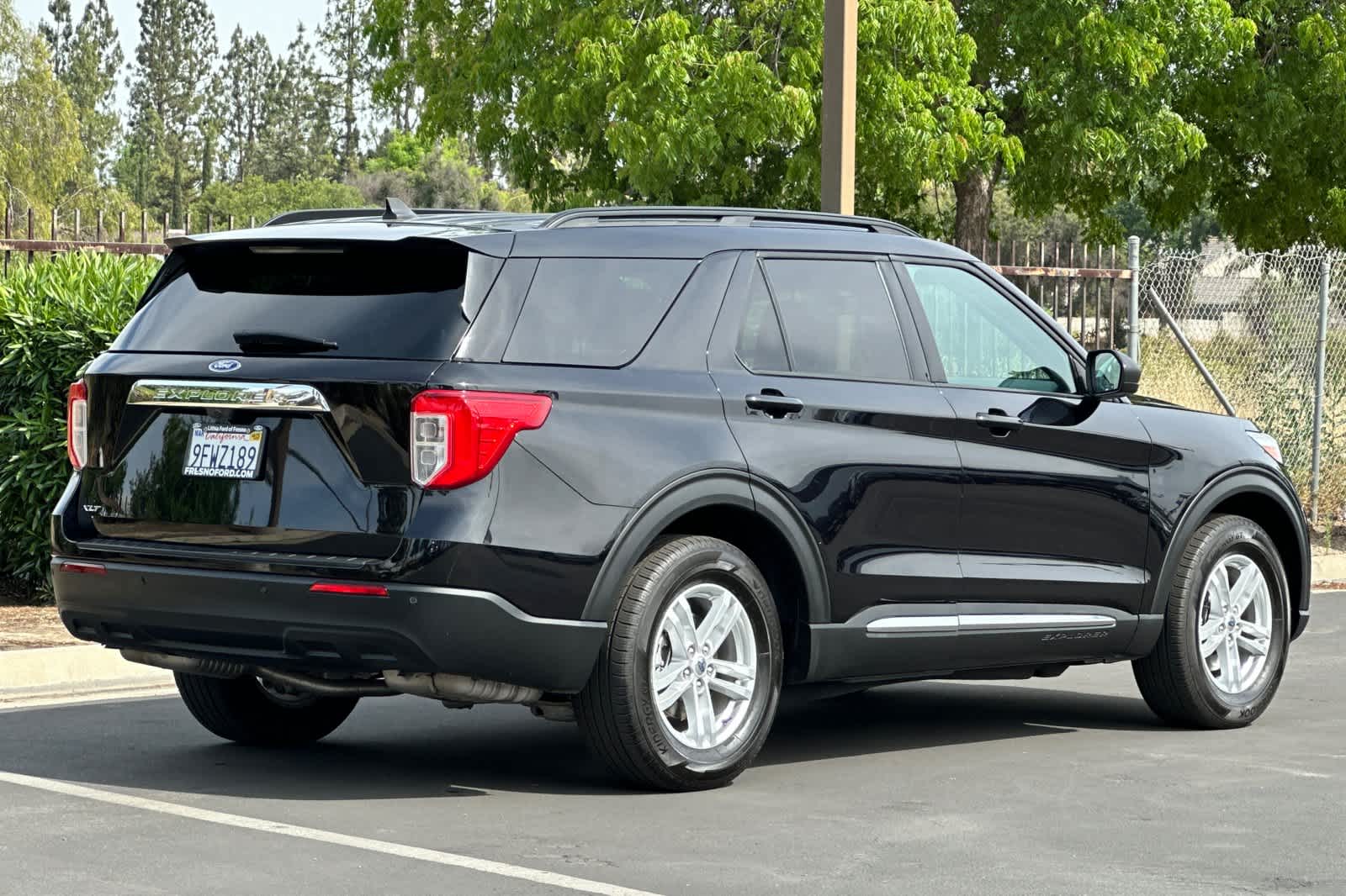 2023 Ford Explorer XLT 2