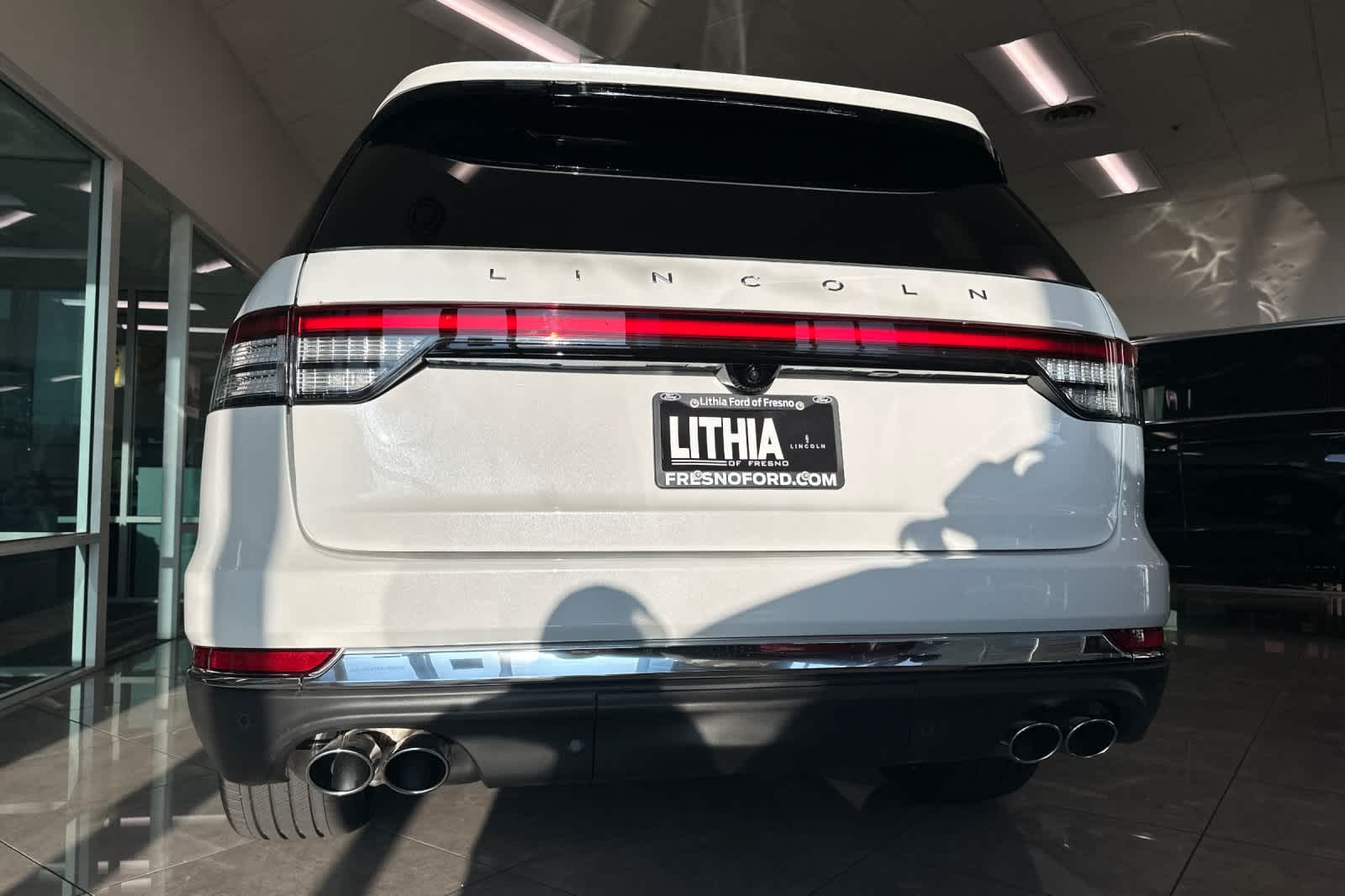 Thumbnail: 2026 Lincoln Aviator - 7