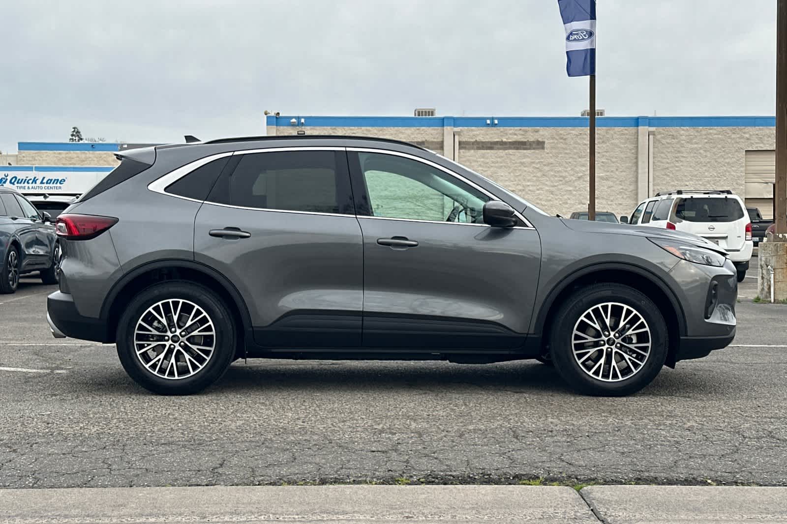 Thumbnail: 2025 Ford Escape - 8