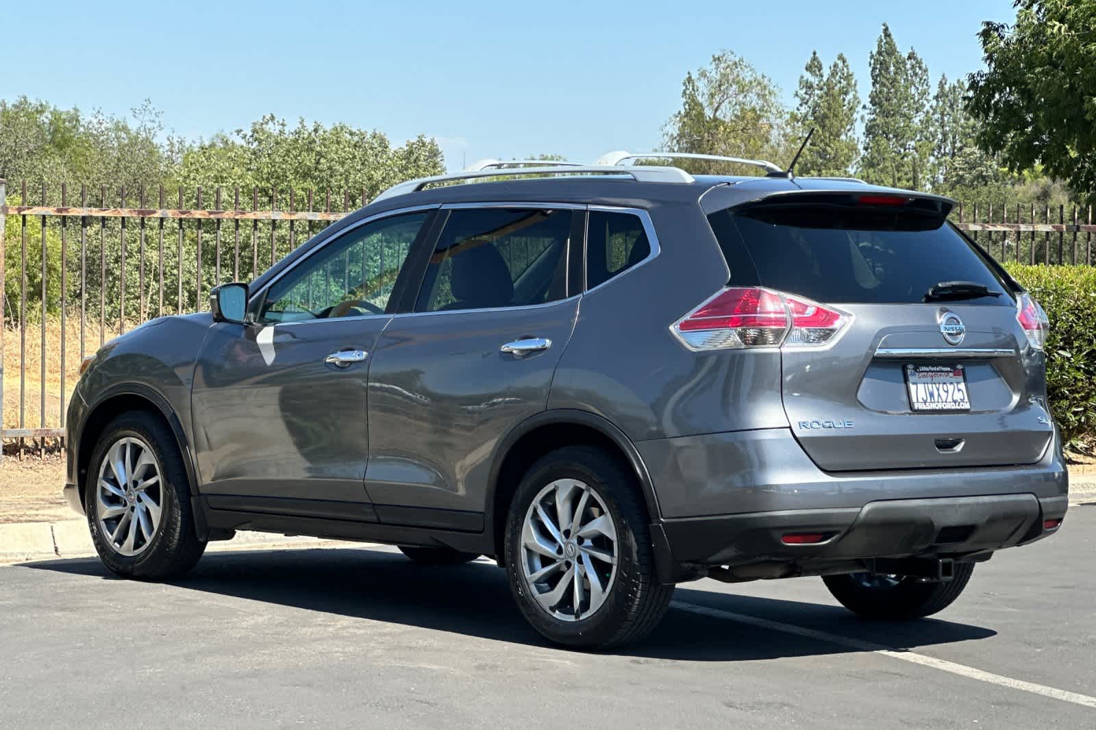 Thumbnail: 2015 Nissan Rogue - 6