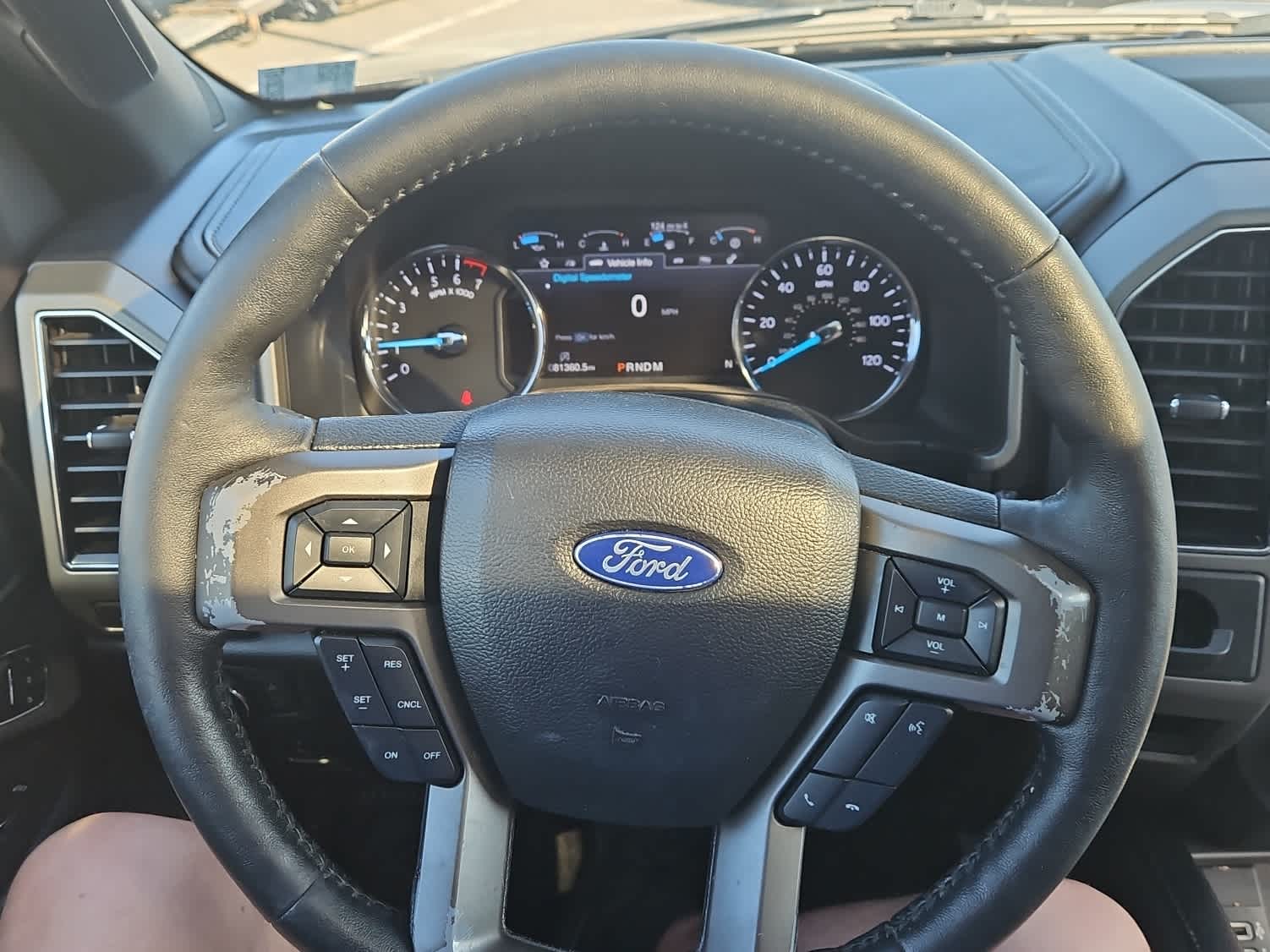 Thumbnail: 2019 Ford Expedition - 16