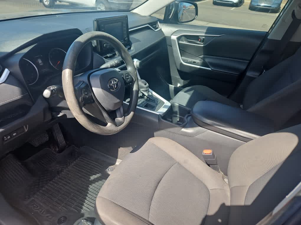 Thumbnail: 2022 Toyota RAV4 - 13