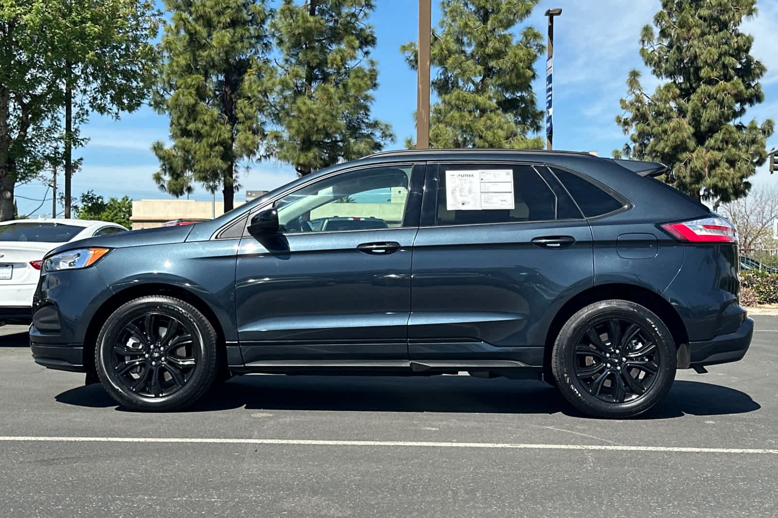 Thumbnail: 2023 Ford Edge - 5