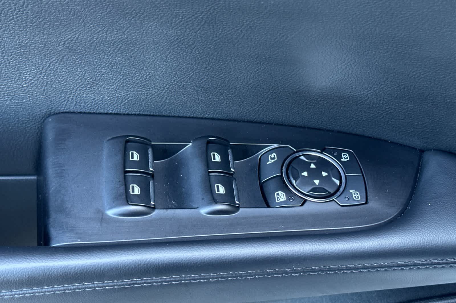 2023 Lincoln Nautilus Standard 13
