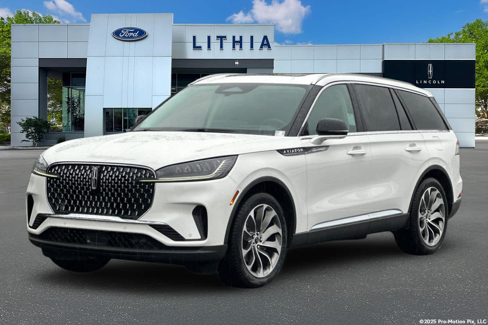 Thumbnail: 2026 Lincoln Aviator - 1