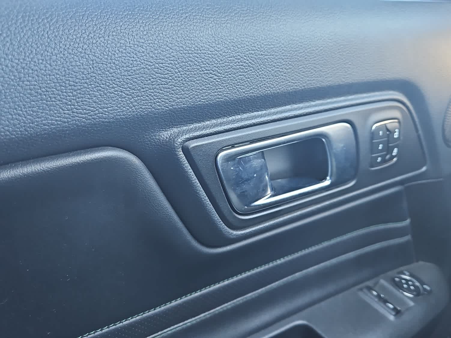 Thumbnail: 2019 Ford Mustang - 19