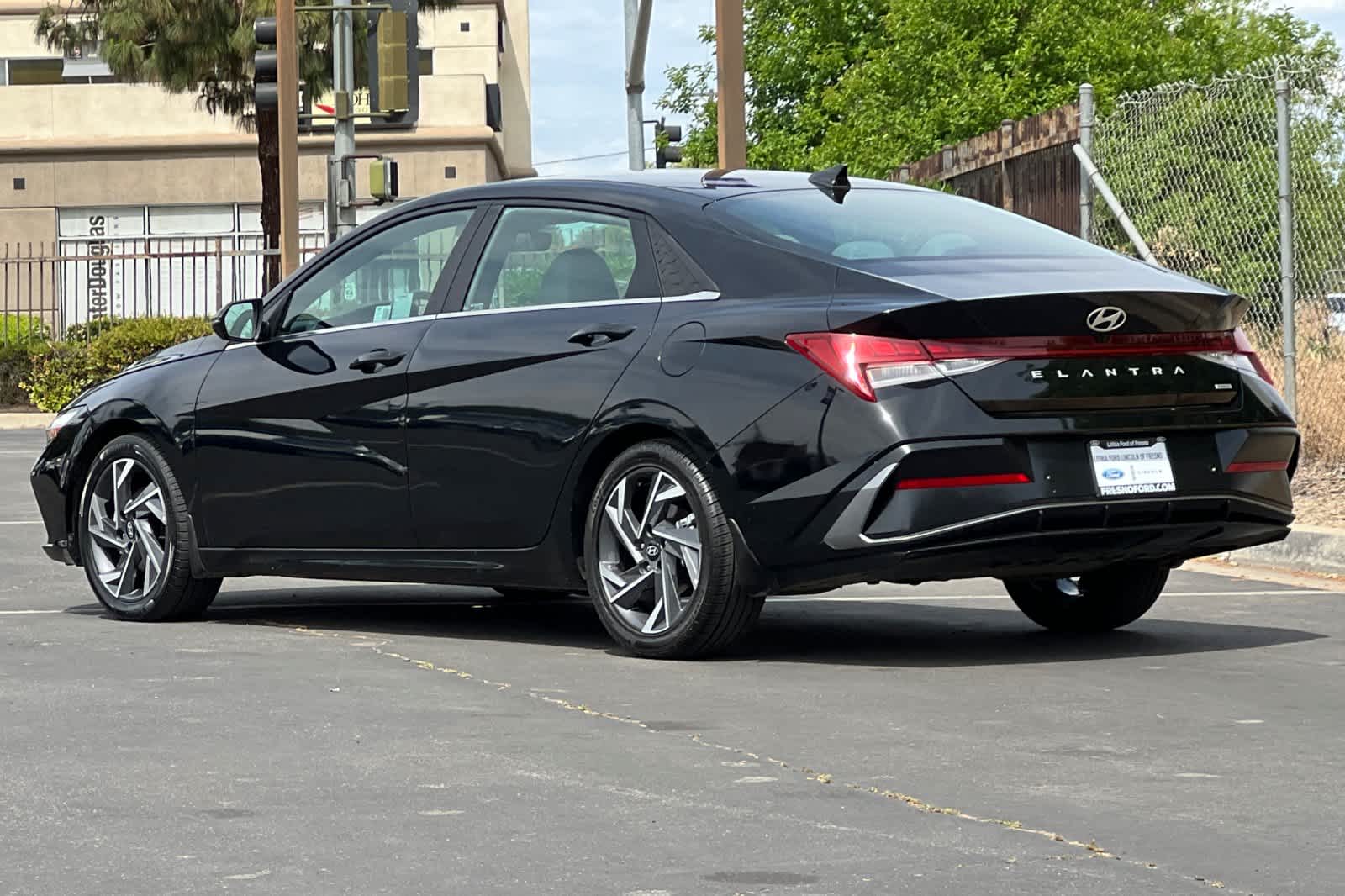 Thumbnail: 2024 Hyundai Elantra - 7