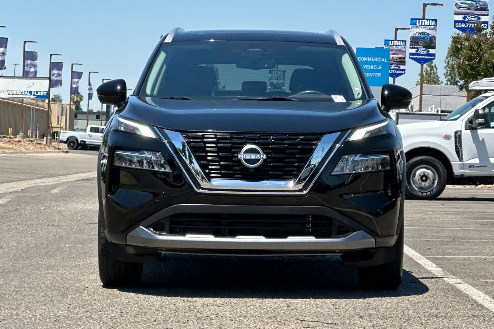 Thumbnail: 2023 Nissan Rogue - 10