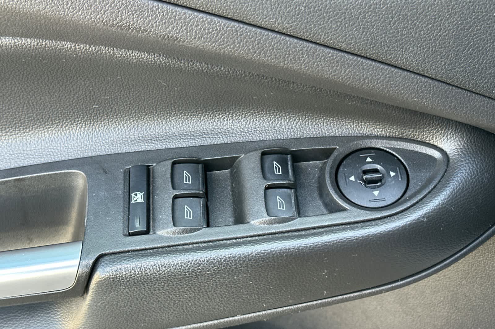 Thumbnail: 2017 Ford Escape - 14